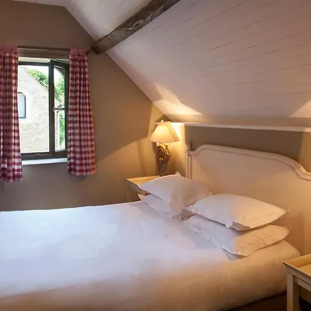 Logis La Ferme Du Hotel Wierre-Effroy